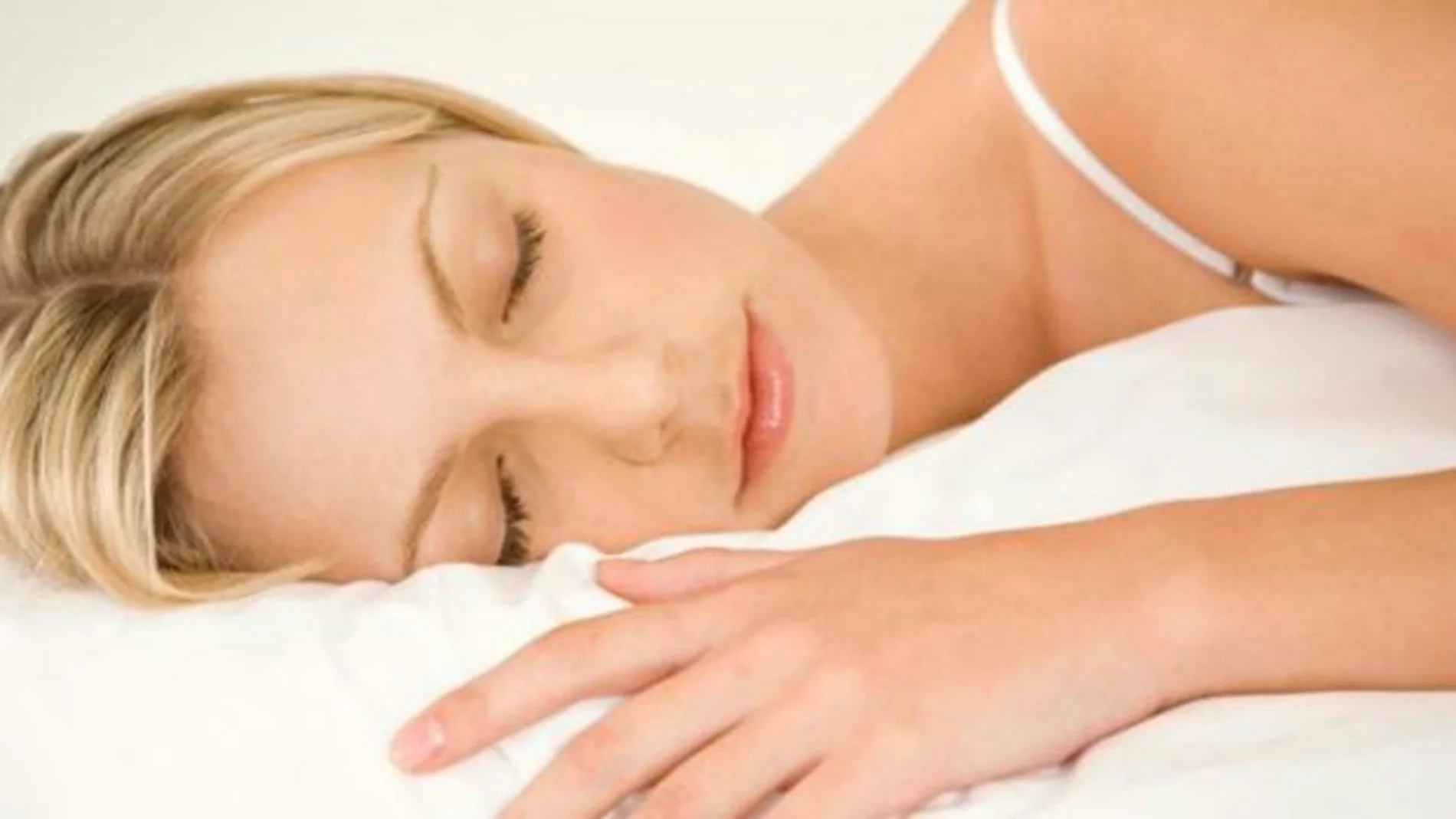 Mujer durmiendo Mujer durmiendo