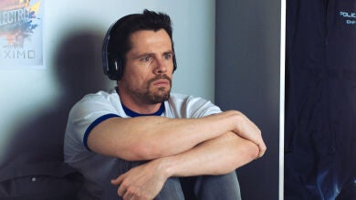 Ximo acaba con las ilusiones de Elena 