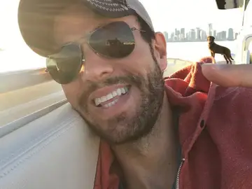 Enrique Iglesias en su barco Enrique Iglesias en su barco