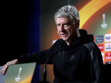 Wenger, hablando con los medios Wenger, hablando con los medios