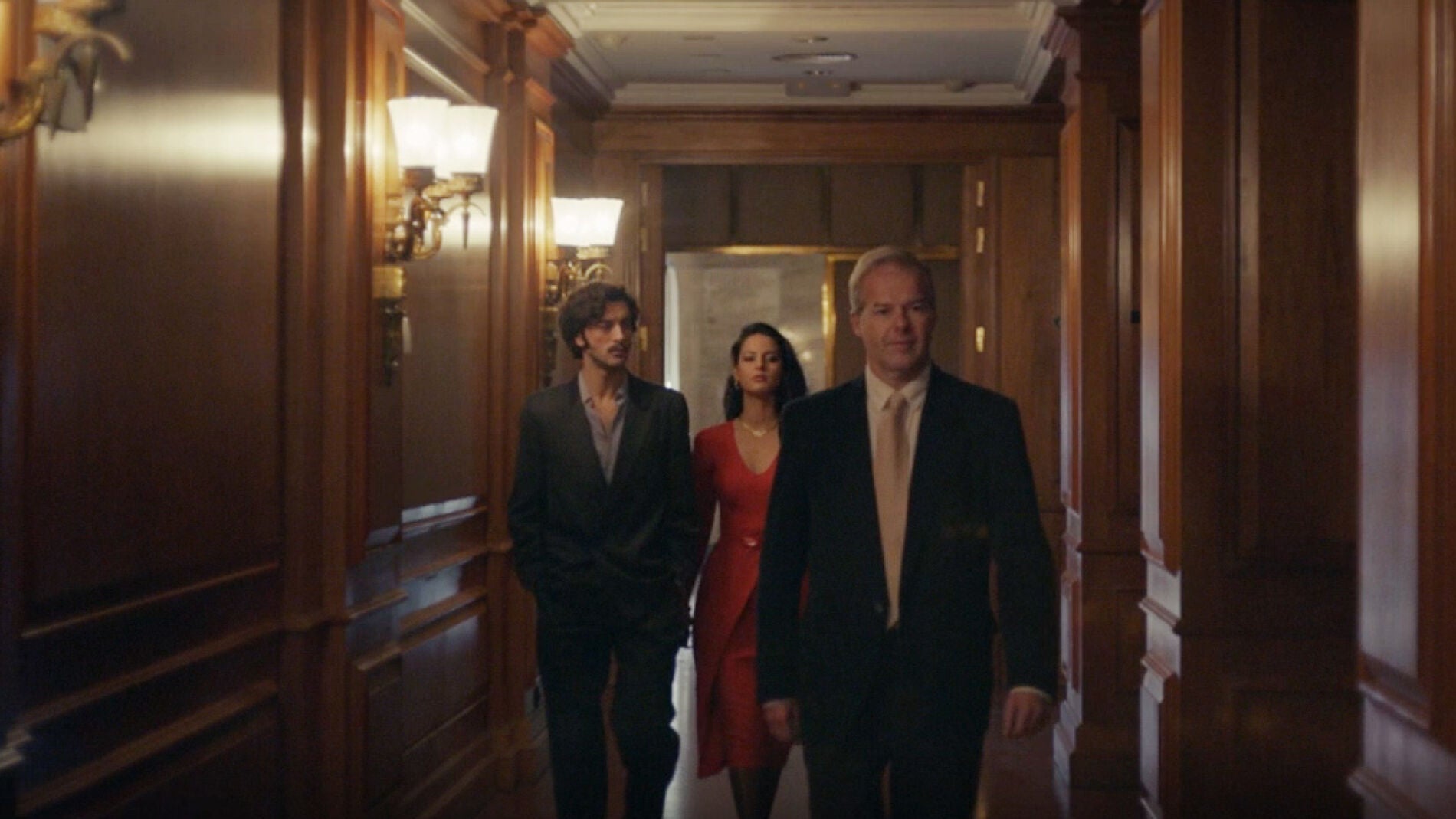 Sito huye mientras el resto de los narcos son detenidos