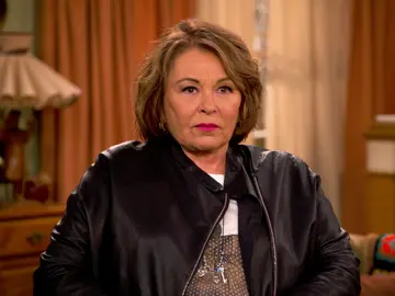 Roseanne Barr: "Solo le dimos al botón y sucedió" Roseanne Barr: "Solo le dimos al botón y sucedió"