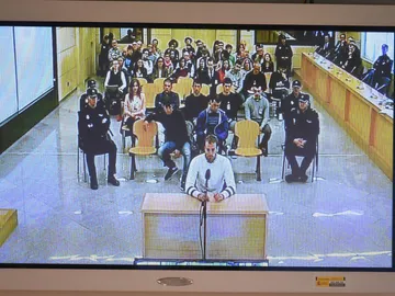 Monitor de la sala de prensa de la Audiencia Nacional de San Fernando de Henares que retransmite el juicio Monitor de la sala de prensa de la Audiencia Nacional de San Fernando de Henares que retransmite el juicio