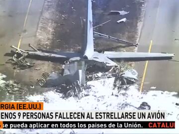 Nueve personas fallecen al estrellarse un avión militar en Georgia, Estados Unidos