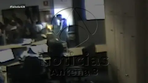 Imágenes en exclusiva de la fuga del narco Samuel Crespo del hospital muestran la impunidad con la que actúan en Campo de Gibraltar Imágenes en exclusiva de la fuga del narco Samuel Crespo del hospital muestran la impunidad con la que actúan en Campo de Gibraltar