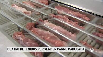 Cuatro detenidos tras el registro de una nave en la que han localizado carne en mal estado 