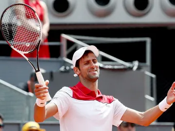 Djokovic se lamenta tras un punto ante Edmund Djokovic se lamenta tras un punto ante Edmund