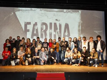 Los protagonistas de 'Fariña' se reúnen para ver junto el último capítulo Los protagonistas de 'Fariña' se reúnen para ver junto el último capítulo