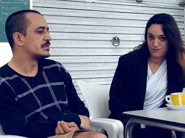 CINCO PREGUNTAS SIN CENSURA (Simón Perez y Silvia Charro) Pido disculpas a mi familia CINCO PREGUNTAS SIN CENSURA (Simón Perez y Silvia Charro) Pido disculpas a mi familia
