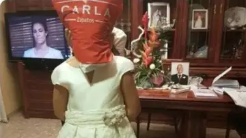 Anuncio vendiendo traje de comunión Anuncio vendiendo traje de comunión