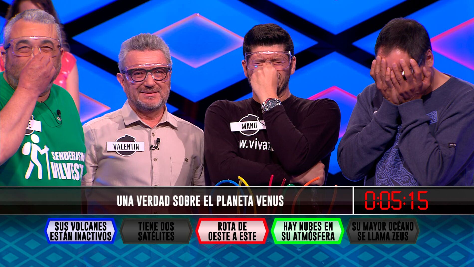'Los Lobos' provocan los gritos del p&uacute;blico: "&iexcl;Qu&eacute; desastre!"