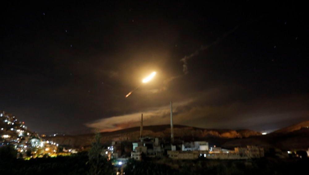 Vista de misiles de defensa aérea sirios