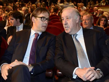 Lopetegui y Del Bosque charlan en una gala Lopetegui y Del Bosque charlan en una gala