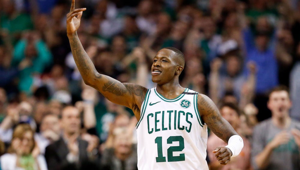 Terry Rozier celebra la victoria de los Boston Celtics