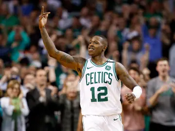 Terry Rozier celebra la victoria de los Boston Celtics Terry Rozier celebra la victoria de los Boston Celtics