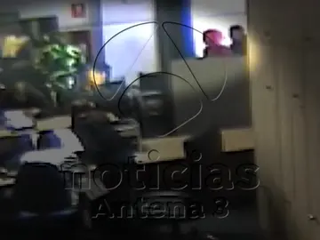 El vídeo que muestra la espectacular fuga del narco Samuel Crespo del hospital de la Línea de la Concepción El vídeo que muestra la espectacular fuga del narco Samuel Crespo del hospital de la Línea de la Concepción
