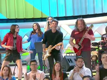 'La ruleta de la suerte' se convierte en un concierto de rock improvisado 'La ruleta de la suerte' se convierte en un concierto de rock improvisado