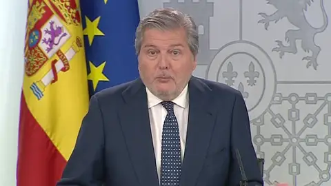 El Gobierno dice que si Torra no cumple la ley volverá a actuar con "firmeza" El Gobierno dice que si Torra no cumple la ley volverá a actuar con "firmeza"