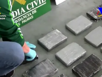 La Guardia Civil incauta 28 kilos de cocaína oculta en sacos de azúcar La Guardia Civil incauta 28 kilos de cocaína oculta en sacos de azúcar