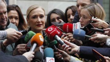 Noticias Antena 3 14:00 (11-05-18) Cristina Cifuentes, citada como investigada por el 'caso máster' por presuntos delitos de falsificación de documento público y cohecho