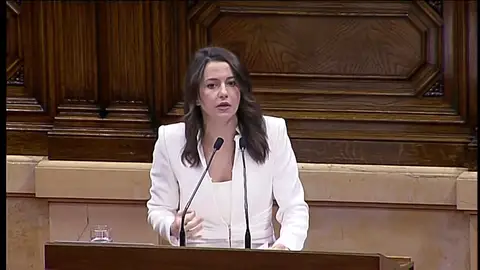 Arrimadas, a Torra: "Usted no ha venido a dirigir un gobierno, ha venido a dirigir un CDR". Arrimadas, a Torra: "Usted no ha venido a dirigir un gobierno, ha venido a dirigir un CDR".