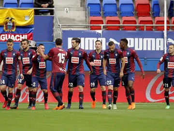 El Eibar celebrando el gol de la victoria El Eibar celebrando el gol de la victoria