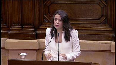 Inés Arrimadas después de que Torra ironizase sobre sus tuits y cuántos textos suyos había leído: 