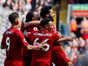 Salah celebrando el primer gol del Liverpool