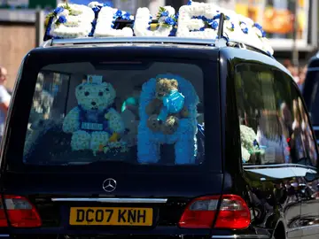 Cortejo fúnebre por Alfie Evans Cortejo fúnebre por Alfie Evans
