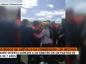 El entrenador del Bosco de Arévalo prebenjamín y dos delegados evitaron que varios padres agredieran al árbitro