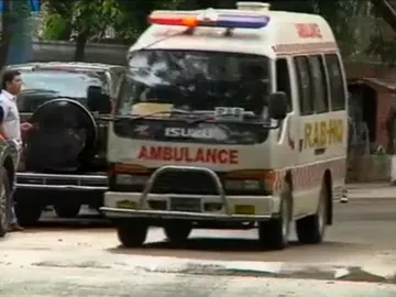 Una ambulancia en Bangladesh Una ambulancia en Bangladesh