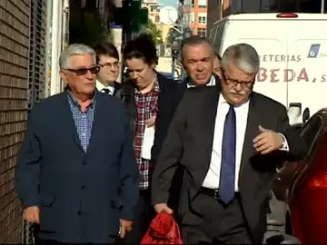 Anticorrupción se opone a retirar la acusación contra los exconsejeros de la CAM Anticorrupción se opone a retirar la acusación contra los exconsejeros de la CAM