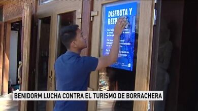 Benidorm inicia una campaña en la zona turística para atajar el turismo de borrachera