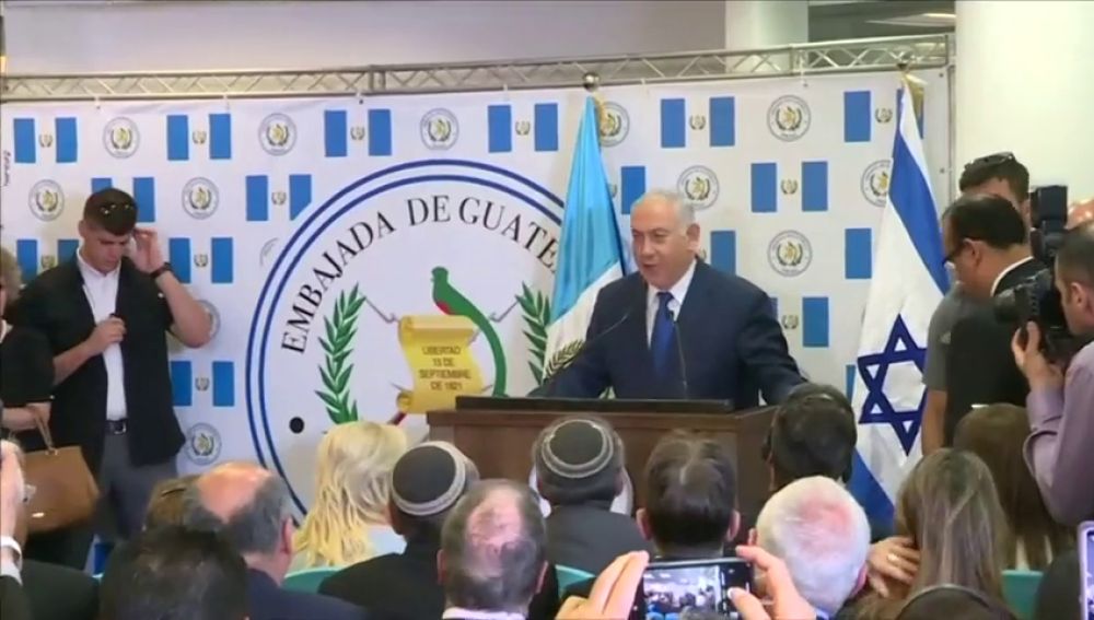 Guatemala inaugura embajada en Jerusalén y dice que es ejemplo para los demás