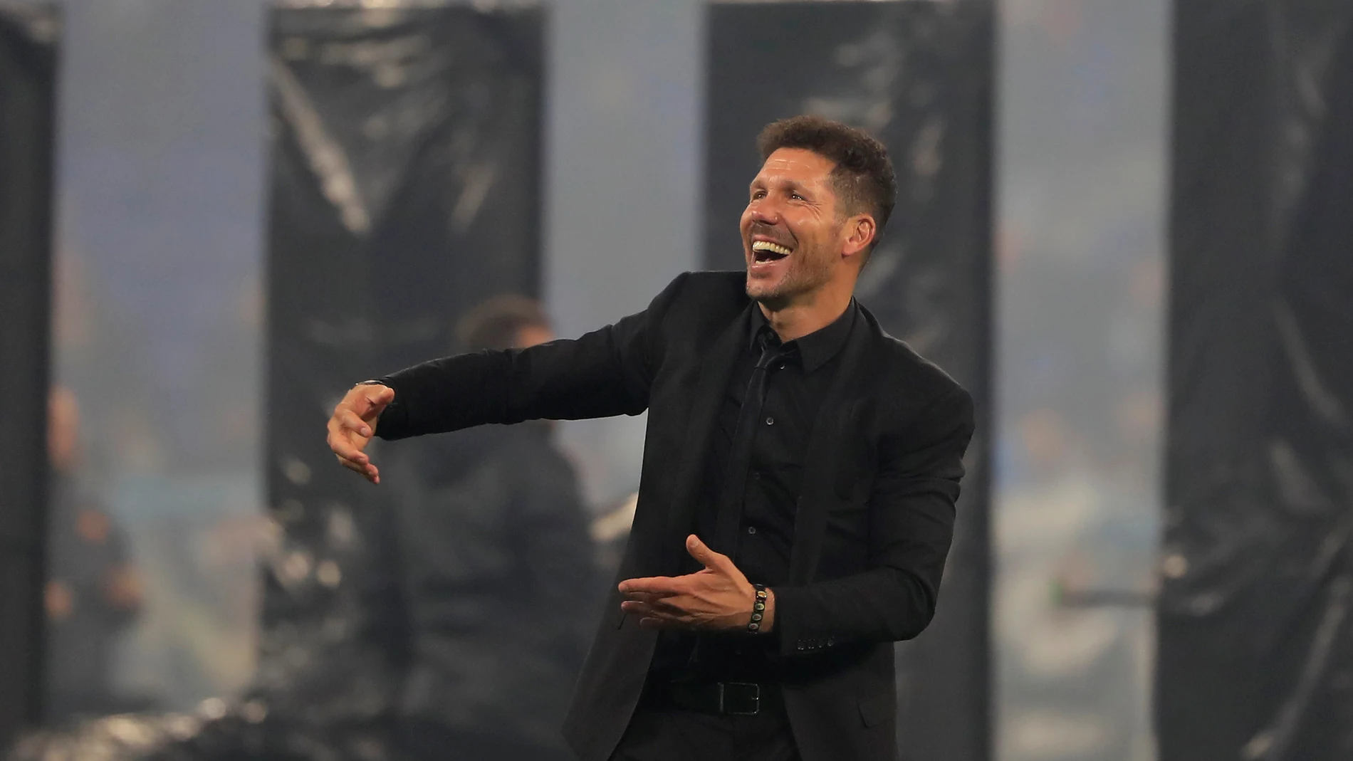 Simeone celebra el título en la Europa League Simeone celebra el título en la Europa League