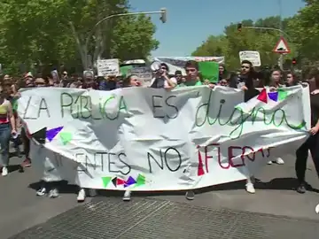 Protesta de estudiantes por el regreso de Cifuentes a la universidad Protesta de estudiantes por el regreso de Cifuentes a la universidad