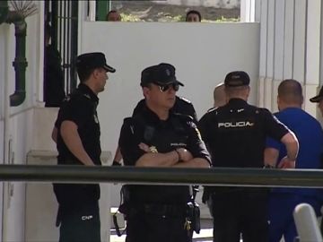 Los detenidos por la agresión a guardias civiles en Algeciras pasan a disposición judicial