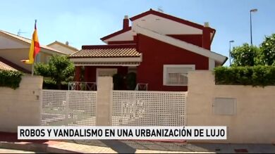 Vecinos denuncian robos y vandalismo en una urbanización de lujo en Murcia