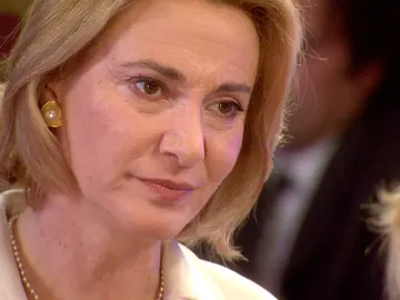 Matilde advierte a Charo: "Deja en paz a mi marido" Matilde advierte a Charo: "Deja en paz a mi marido"