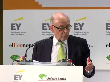 Montoro asegura que seguirá controlando la legalidad del gasto en Cataluña Montoro asegura que seguirá controlando la legalidad del gasto en Cataluña