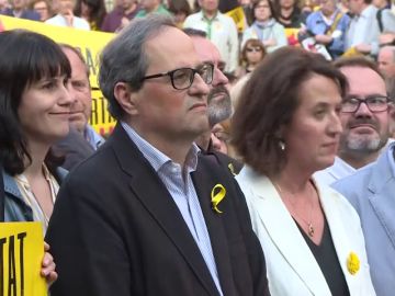 Torra acude a la concentración para pedir la libertad de los 'Jordis'