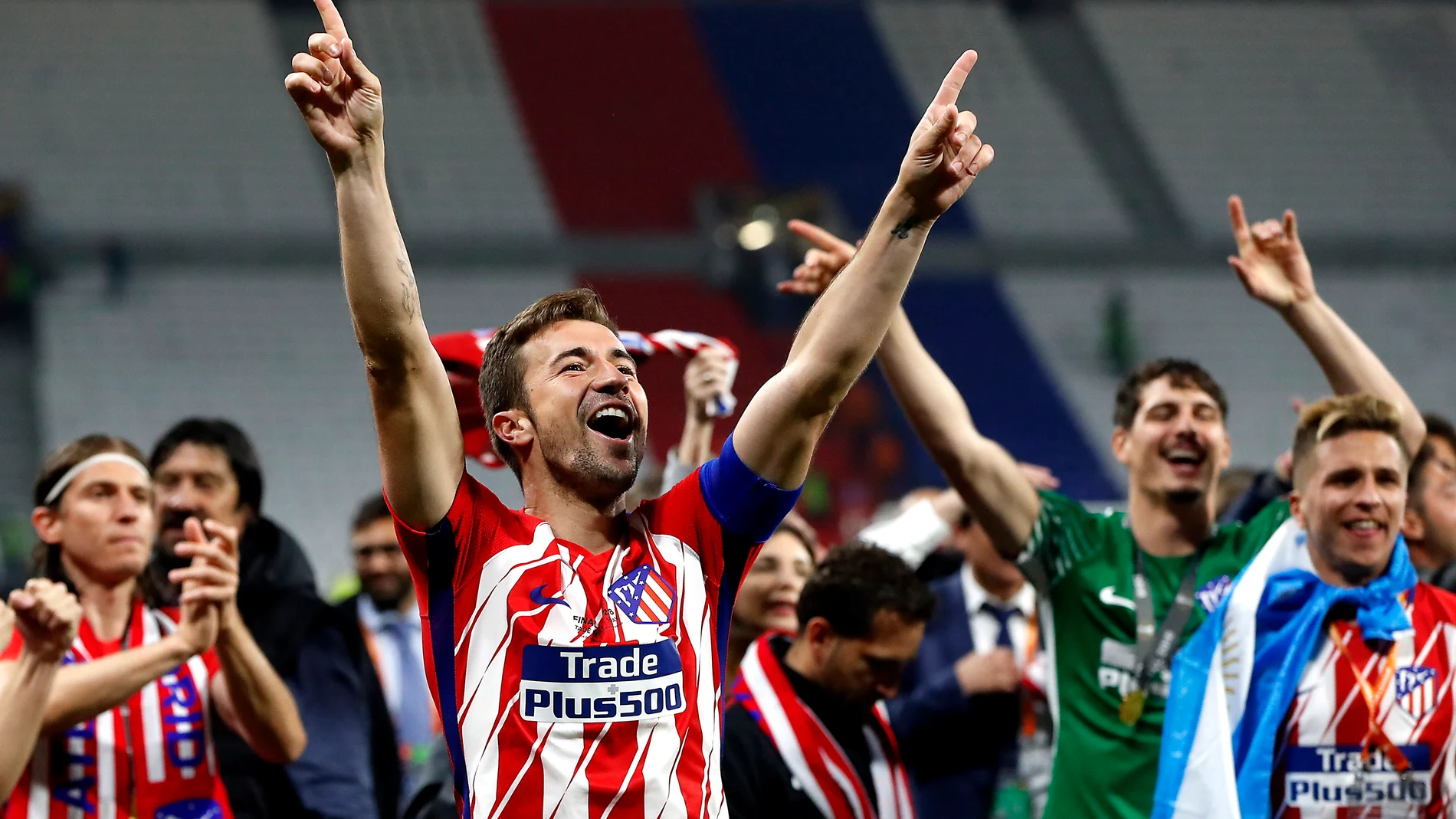 Gabi celebra con la afición el título de la Europa League Gabi celebra con la afición el título de la Europa League