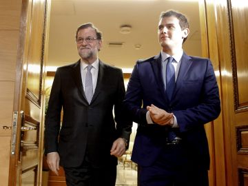 El presidente del Gobierno, Mariano Rajoy, y el líder de Ciudadanos, Albert Rivera