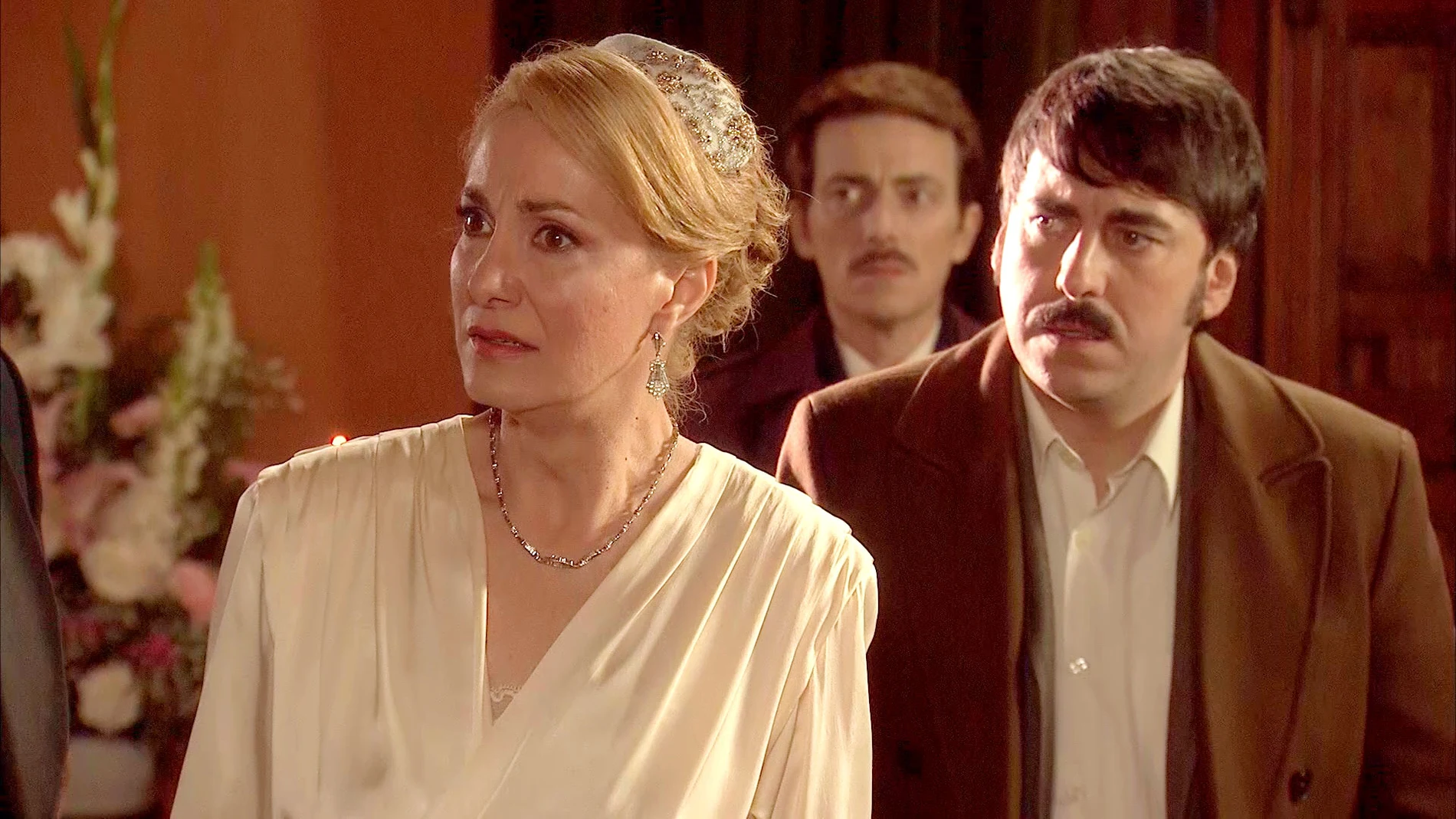Samuel irrumpe en la boda de Matilde y Ortega para desenmascarar a Ernesto