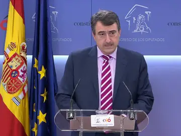 El PNV decide votar sí a los Presupuestos "por responsabilidad" y porque "va a contribuir al pronto levantamiento del artículo 155 en Cataluña" El PNV decide votar sí a los Presupuestos "por responsabilidad" y porque "va a contribuir al pronto levantamiento del artículo 155 en Cataluña"