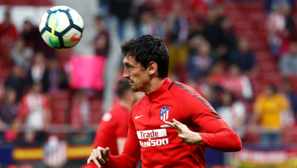 Savic, durante un calentamiento del Atlético de Madrid