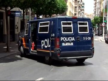 Detenido por dejar embarazada a su hija de 15 años tras abusar de ella durante más de dos años en Murcia 