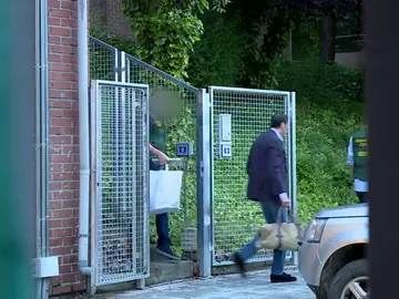 Zaplana abandonaba la comandancia de la Guardia Civil de Tres Cantos en Madrid Zaplana abandonaba la comandancia de la Guardia Civil de Tres Cantos en Madrid
