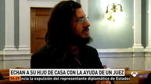 Un juez da la razón a unos padres que demandaron a su hijo de 30 años por no querer independizarse Un juez da la razón a unos padres que demandaron a su hijo de 30 años por no querer independizarse