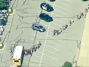 Detenido el sospechoso de herir a tiros a dos personas en un colegio de Indiana Detenido el sospechoso de herir a tiros a dos personas en un colegio de Indiana